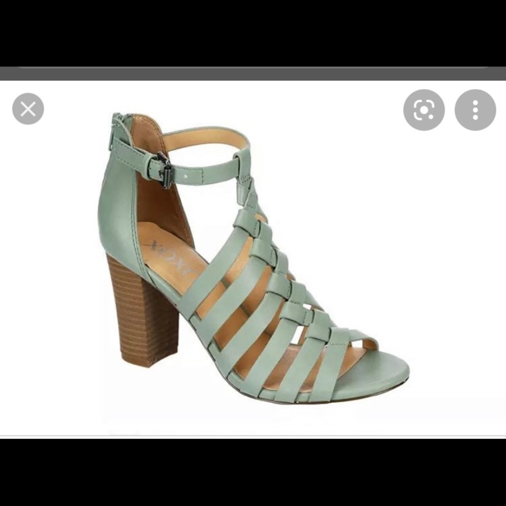 XOXO chunky heel sandal